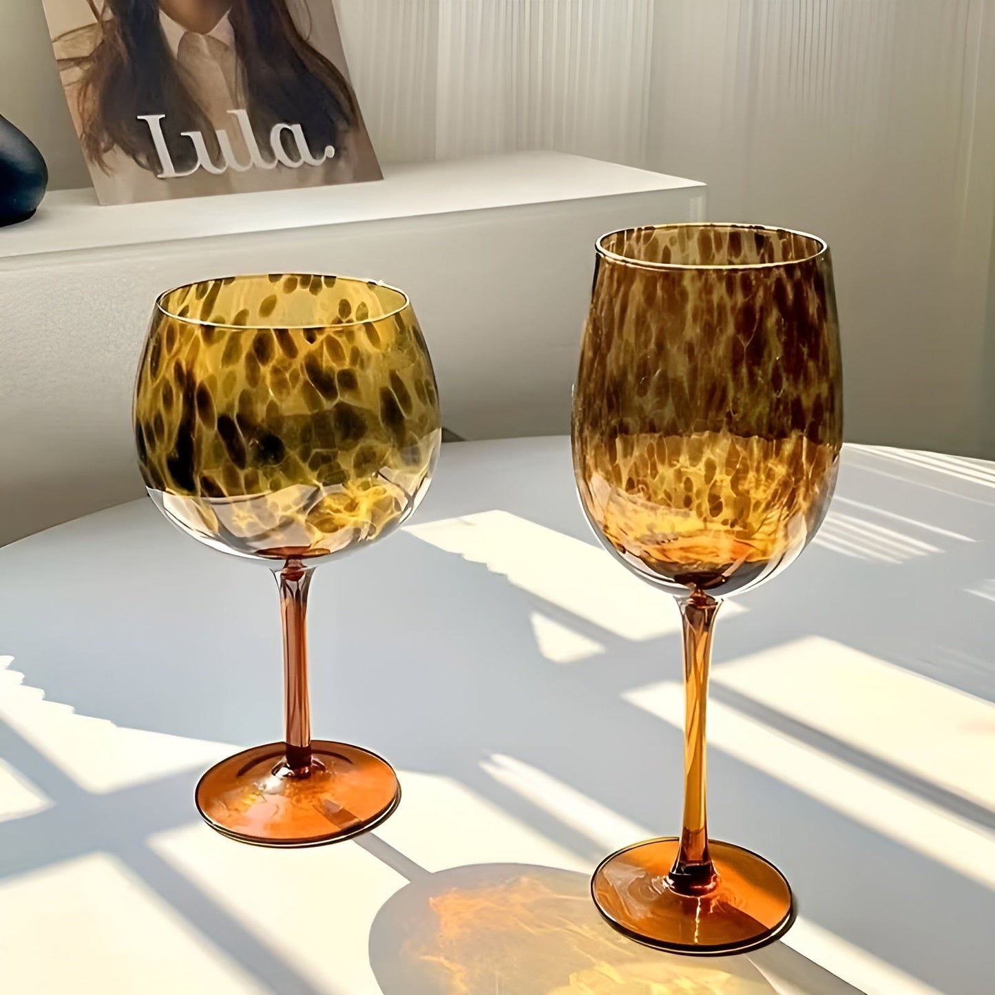 Set with 2 wine glasses in leopard design – Vintage look & decorative | Perfect for special occasions | Karnz