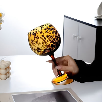 Set with 2 wine glasses in leopard design – Vintage look & decorative | Perfect for special occasions | Karnz
