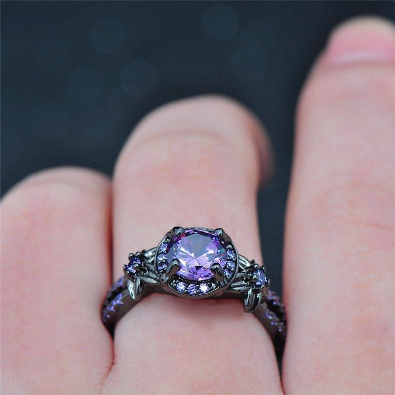 BowLift | Vintage Black Sapphire Ring