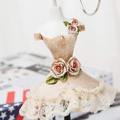Creative jewelry stand female bust made of resin | Bowlift