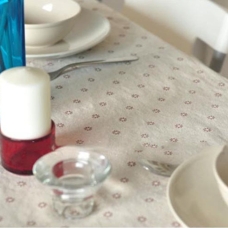 Cotton linen tablecloth with daisy pattern