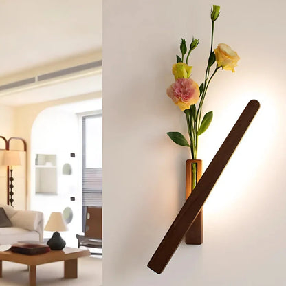 Skanto | EasyStick Vase Wall Lamp