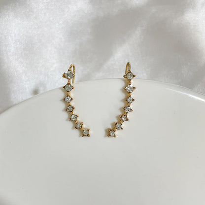Skanto | Seven Star Diamond Stud Earrings
