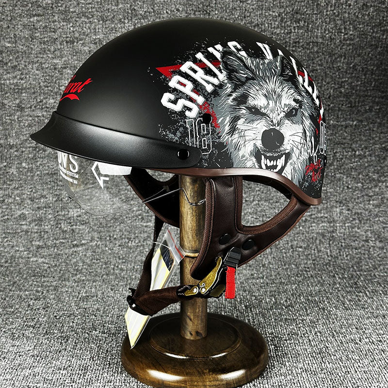 City helmet for choppers with a minimalist design