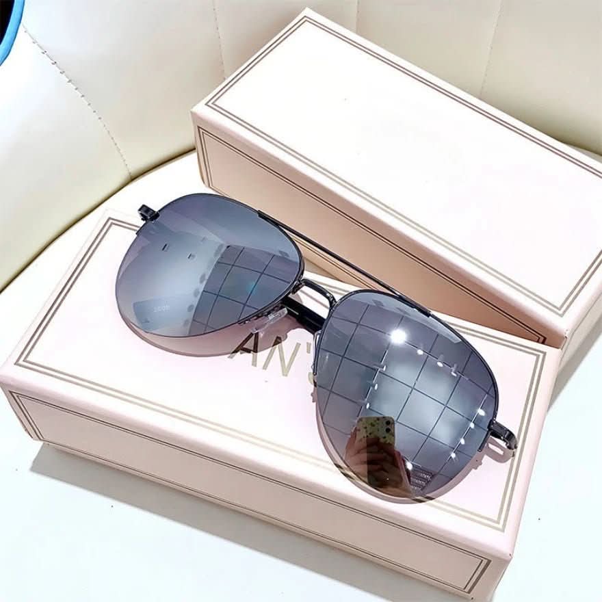 Skanto | Pilot Sunglasses for Men with Gradient and UV400 Protection