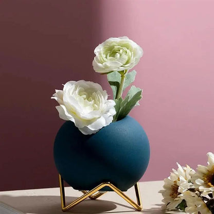 Skanto | Modern Ceramic Plant Pot with Metal Stand in Vibrant Colors