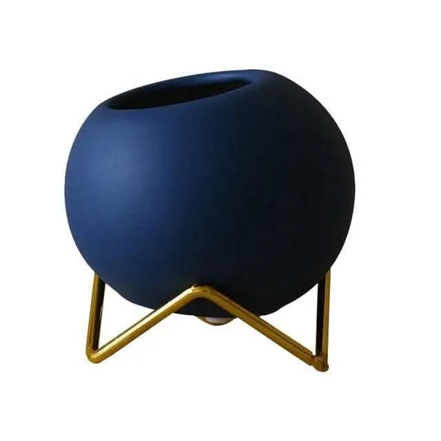 Skanto | Modern Ceramic Plant Pot with Metal Stand in Vibrant Colors