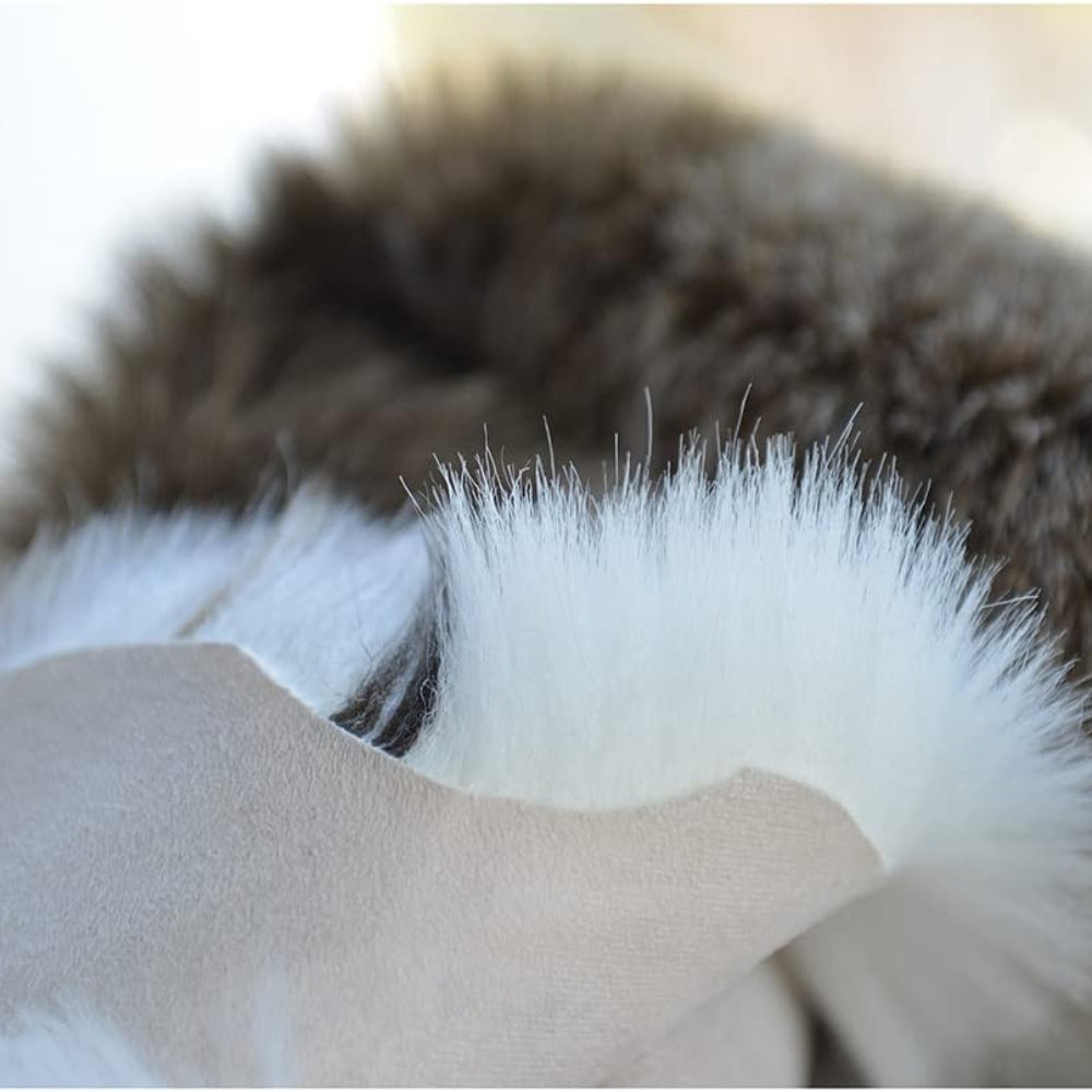 Skanto | Luxurious Acrylic Faux Fur Rug