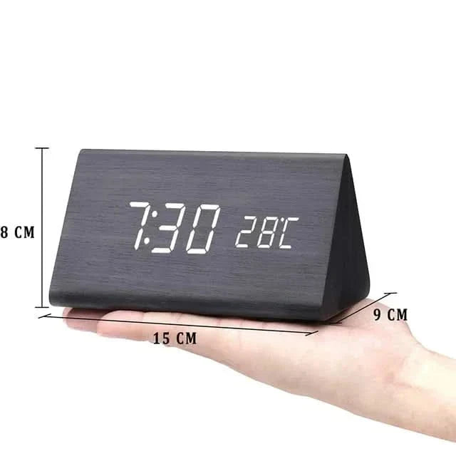 Skanto | Three LED Alarm Clock – Voice and Temperature Display