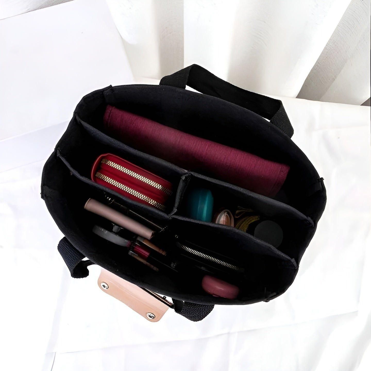Skanto | Tavolaé Leather Tote Bag | Versatile & Robust | Lightweight & Spacious | In Beige or Black
