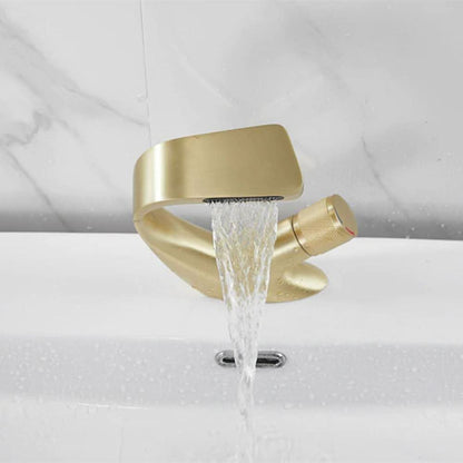 Skanto | Modern Bathroom Faucet Mixer – Stylish Chrome Faucet