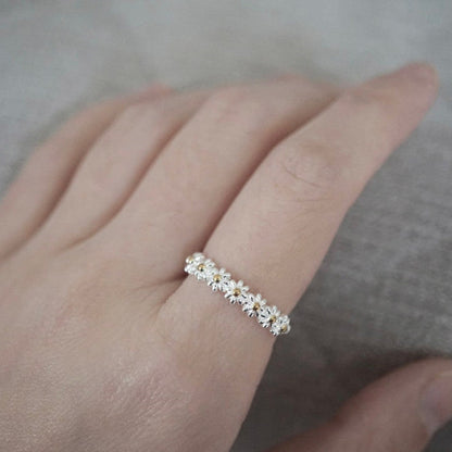 Skanto | Daisy Ring – Adjustable Flower Ring For Women