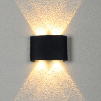 Waterproof LED wall light made of aluminum and acrylic for terraces