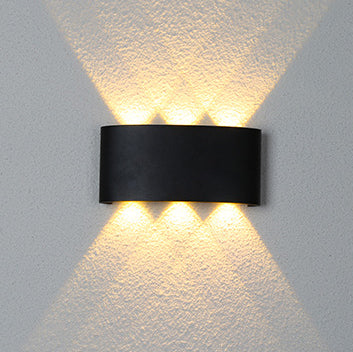 Waterproof LED wall light made of aluminum and acrylic for terraces
