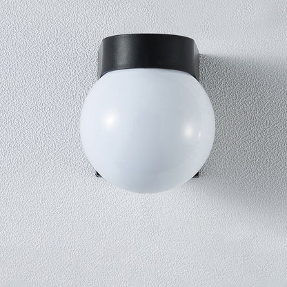 Waterproof, spherical polycarbonate-acrylic wall light with one light for the patio