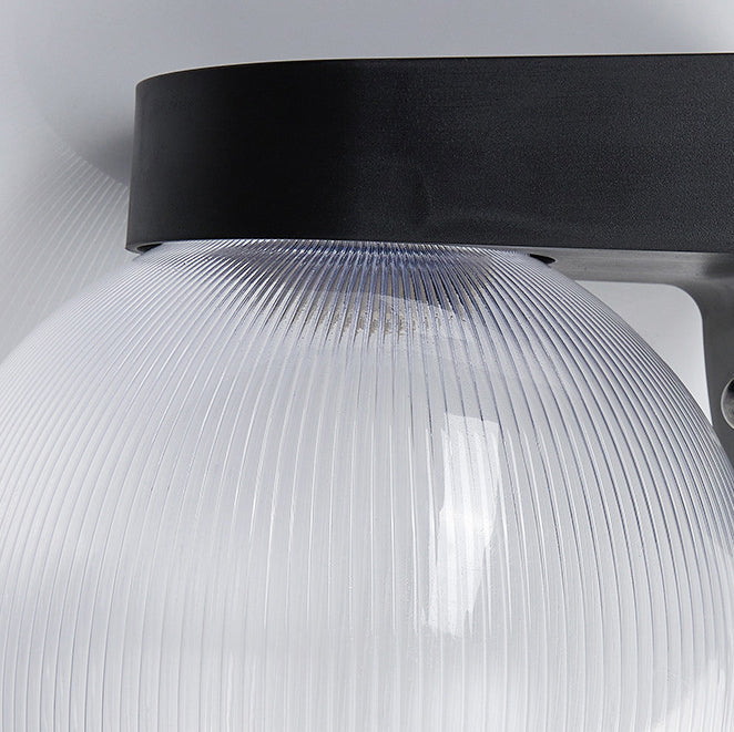 Waterproof, spherical polycarbonate-acrylic wall light with one light for the patio