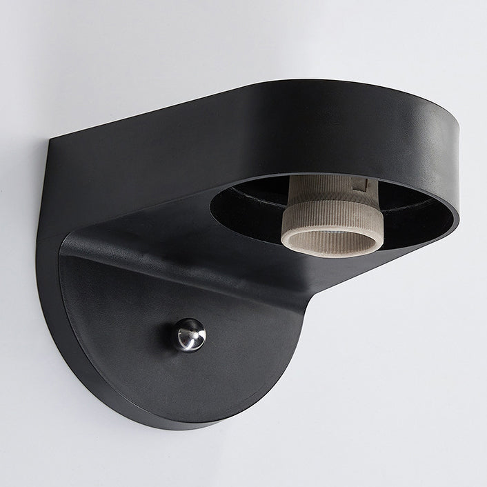 Waterproof, spherical polycarbonate-acrylic wall light with one light for the patio