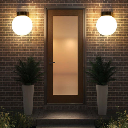 Waterproof, spherical polycarbonate-acrylic wall light with one light for the patio