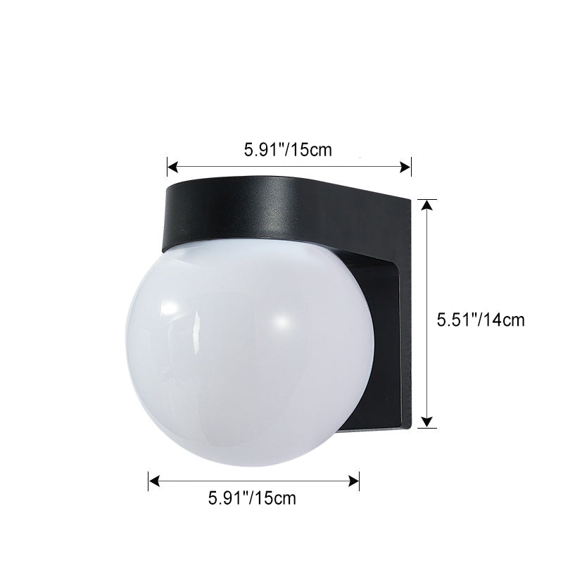 Waterproof, spherical polycarbonate-acrylic wall light with one light for the patio