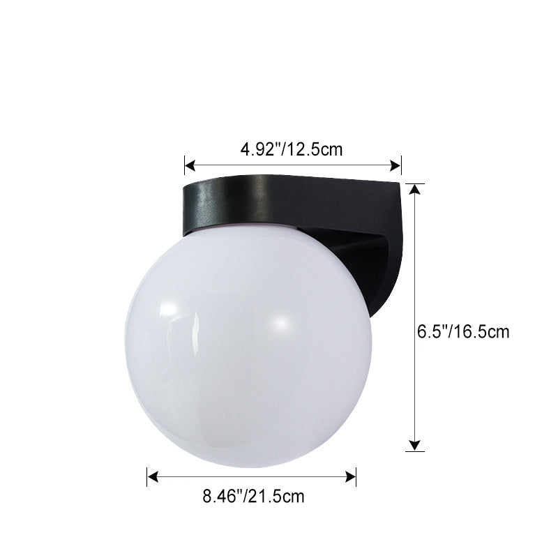 Waterproof, spherical polycarbonate-acrylic wall light with one light for the patio