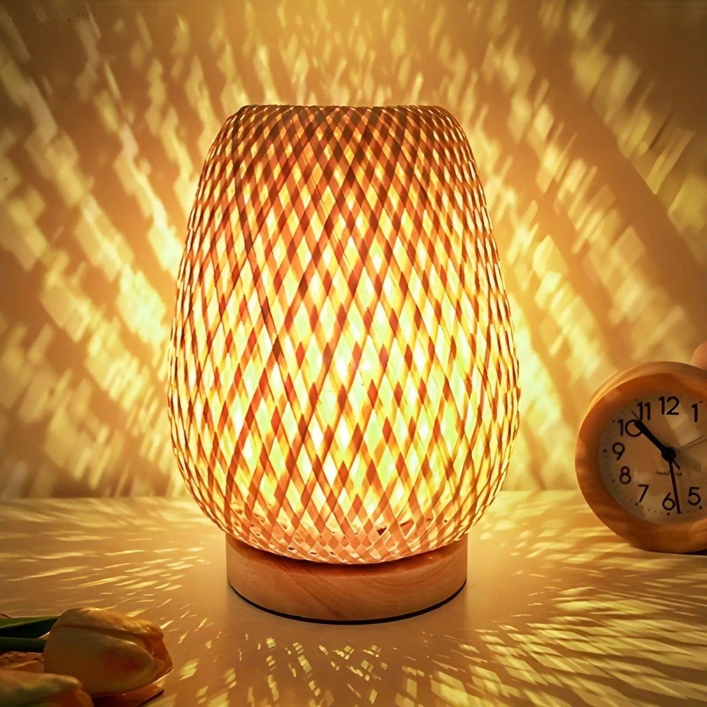 Skanto | Aura Lamp - Bamboo USB-Powered Table Lamp for the Bedroom