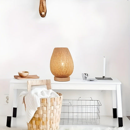 Skanto | Aura Lamp - Bamboo USB-Powered Table Lamp for the Bedroom