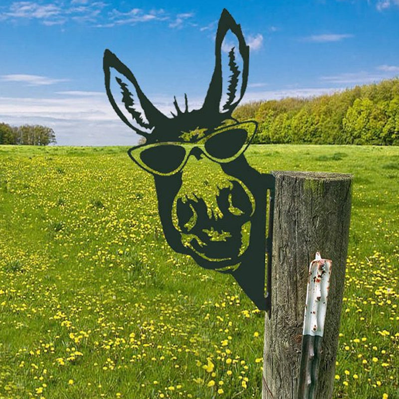 Skanto | Farm Decor – PeepFarm – Realistic Animal Design – Garden Metal Art