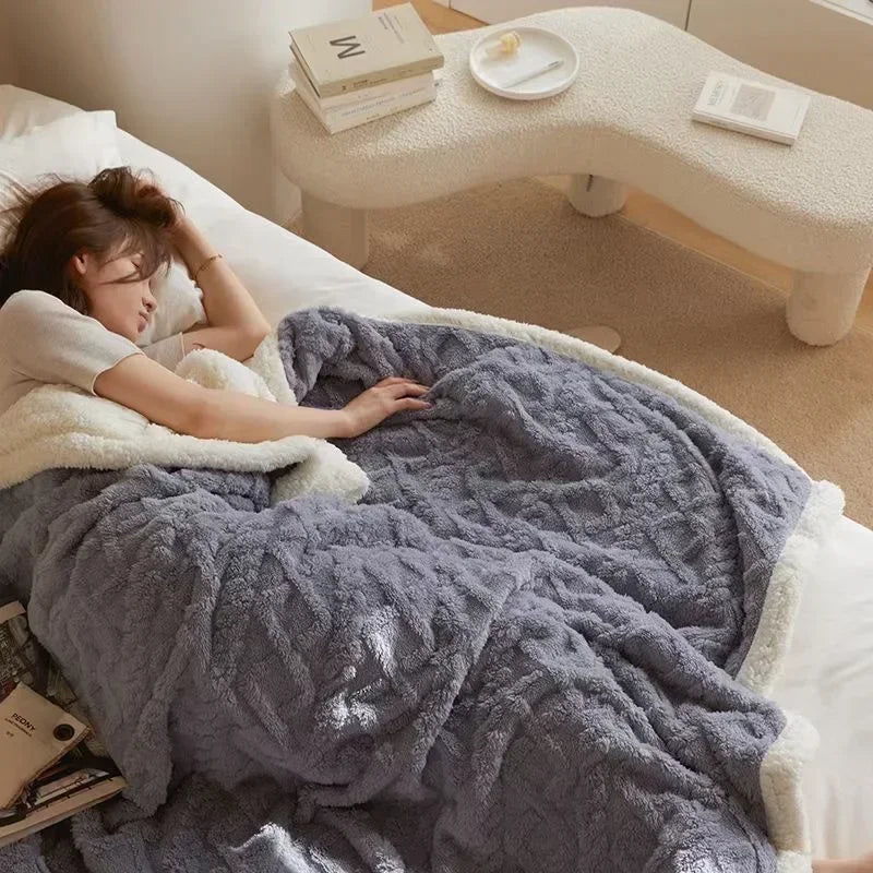 Skanto | Heavy Winter Blanket with Soft Lambswool Layer