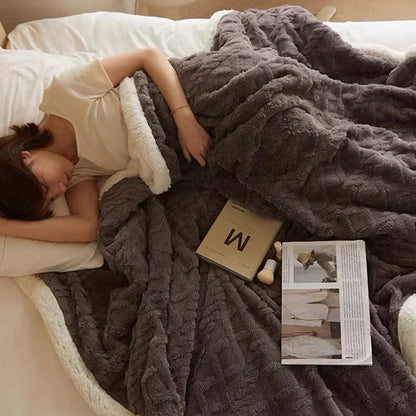 Skanto | Heavy Winter Blanket with Soft Lambswool Layer