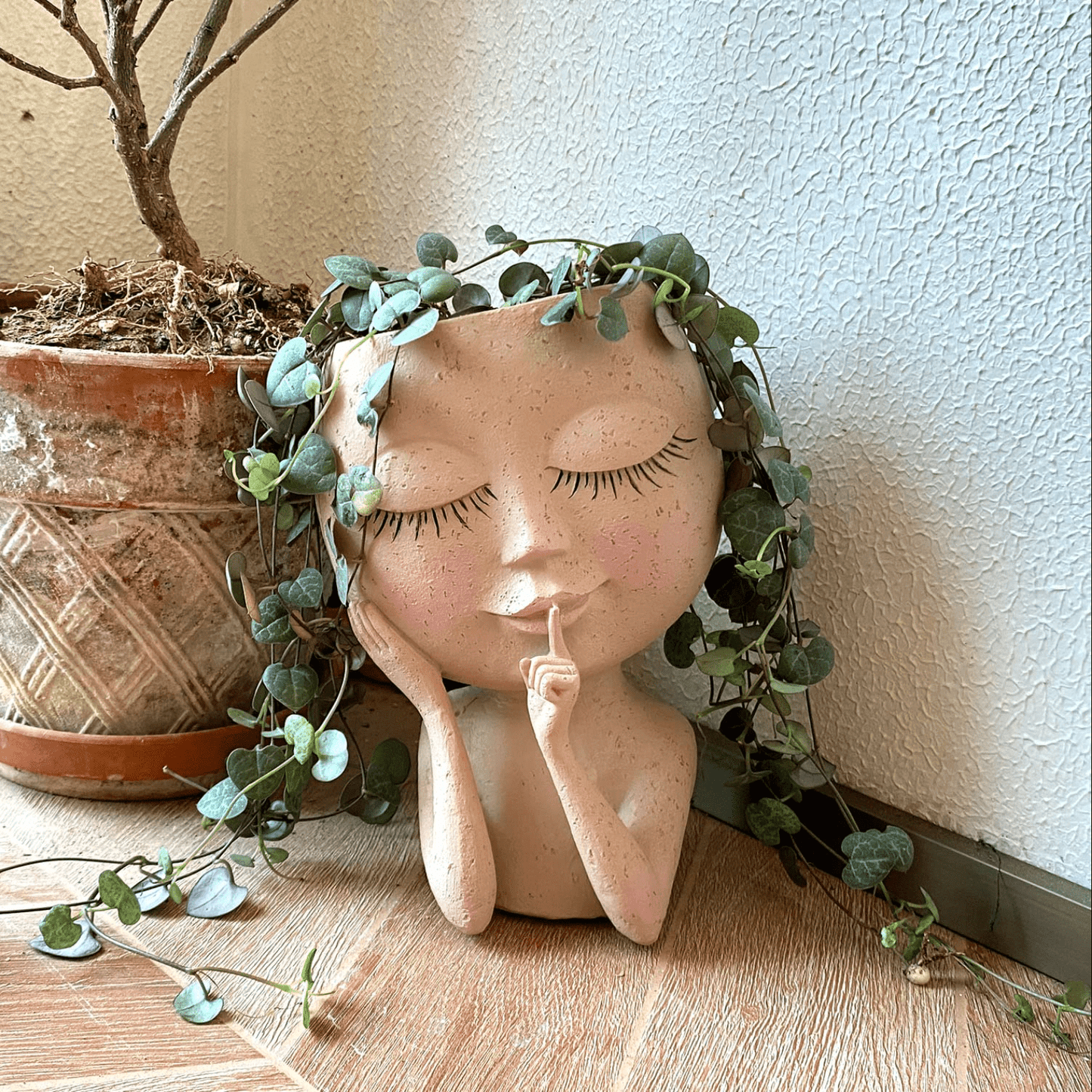 Skanto | Head Flower Vase