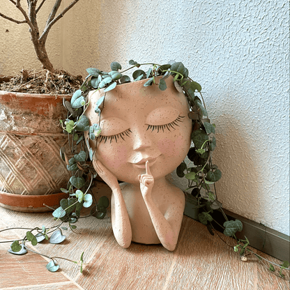 Skanto | Head Flower Vase