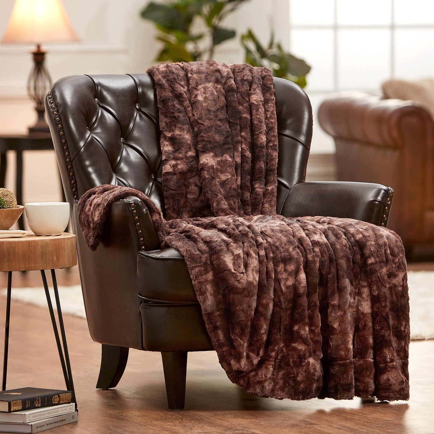 Skanto | Double-Sided Oversized Wolf Faux Fur Throw Blanket