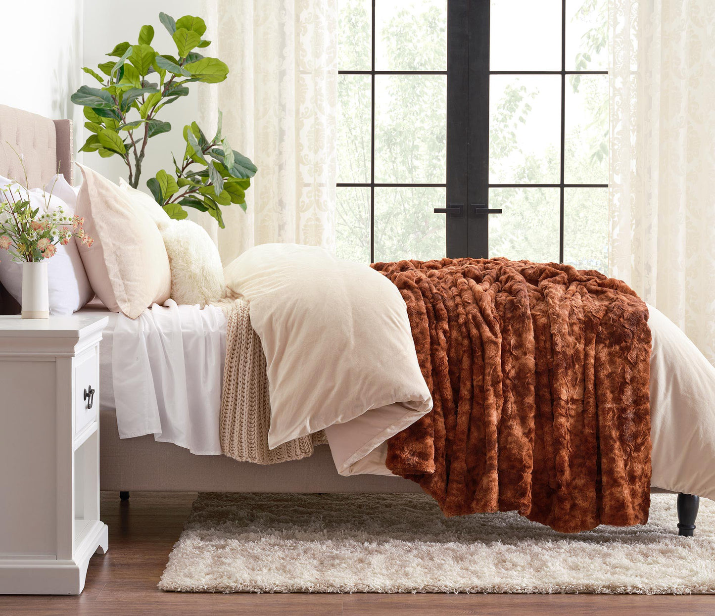 Skanto | Double-Sided Oversized Wolf Faux Fur Throw Blanket