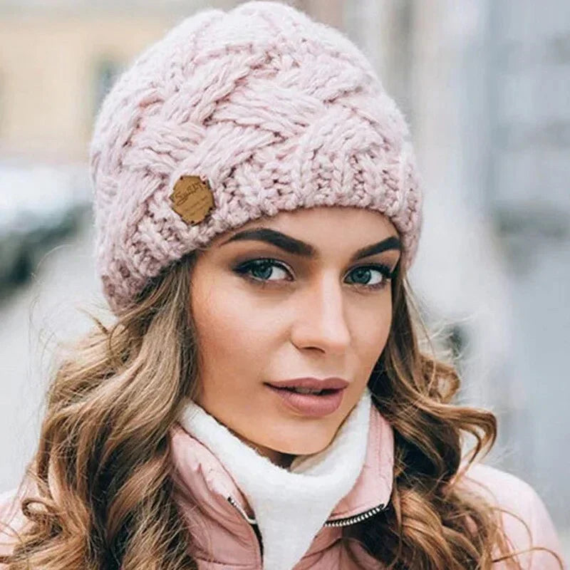 Soft, knitted winter hat for women and men