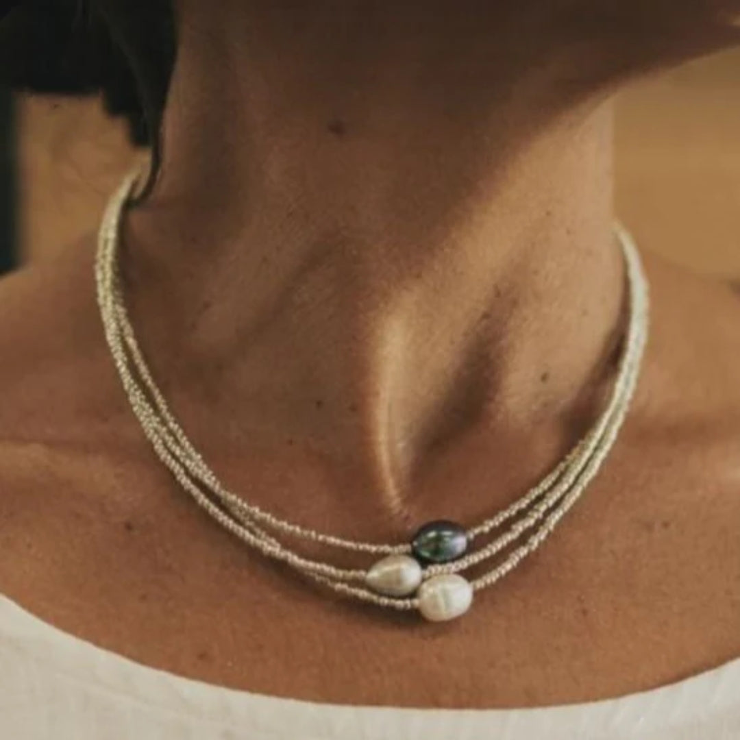 Elegant Vintage Natural Pearl Necklace - Elara Skanto