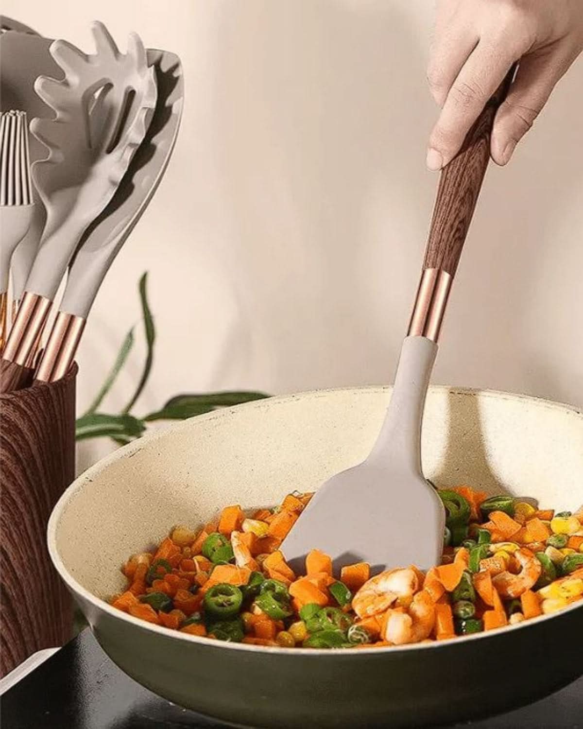 BowLift | Robust Kitchen Utensils Set with Heat Resistant Silicone Heads