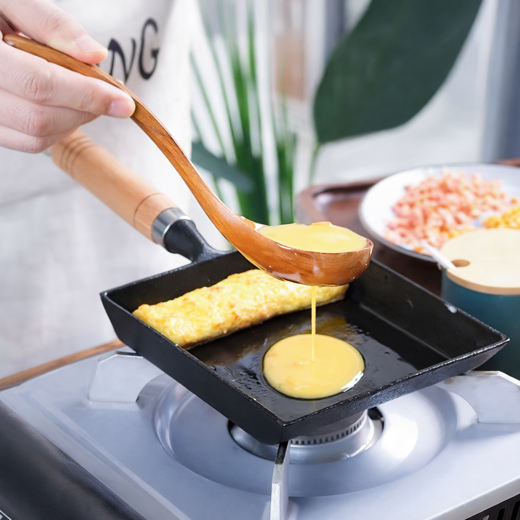 Japanese Cast Iron Egg Pan for Tamagoyaki | Bowlift