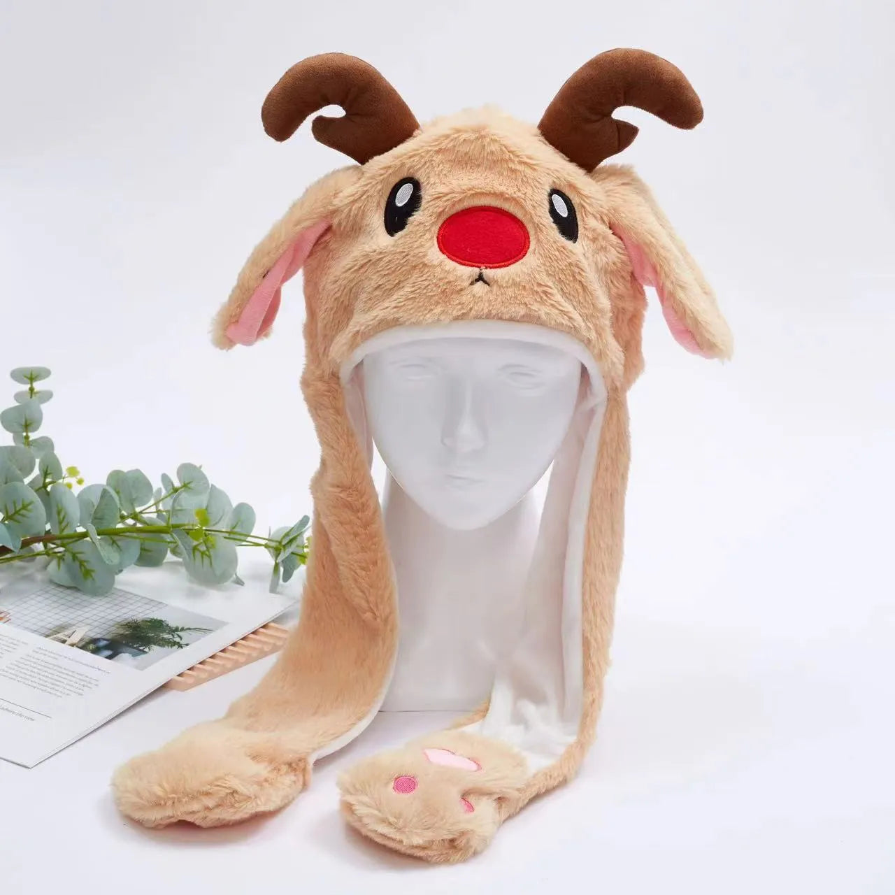 Cute hat with moving ears Skanto
