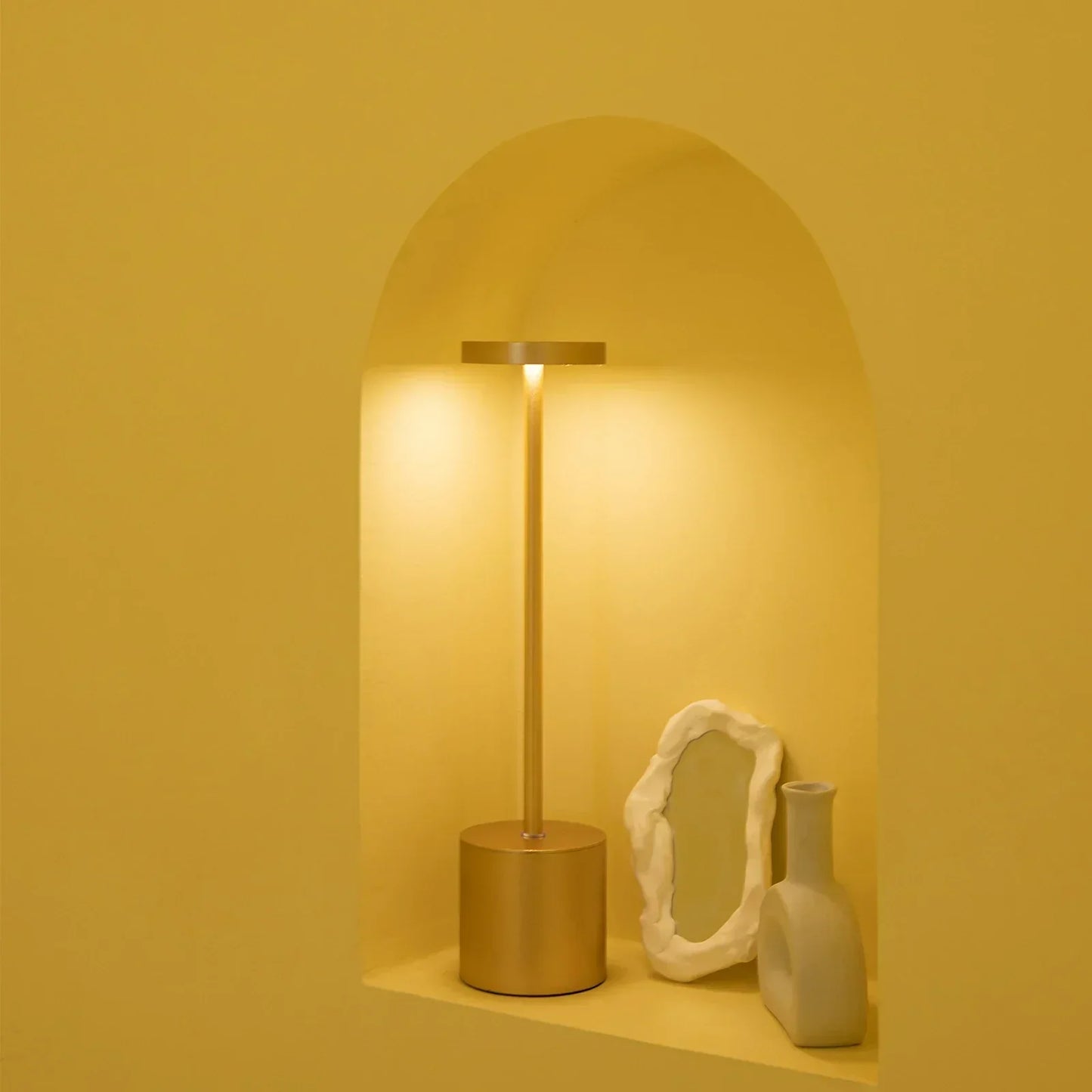 Skanto | Classic Wireless Lamp - Touch Sensor LED Desk Lamp with 3 Adjustable Color Temperatures
