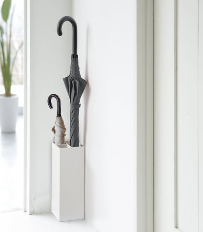 Skanto | RainGuard Compact Umbrella Stand Made of Steel | Modern Design | Space-Saving | Integrated Drip Tray