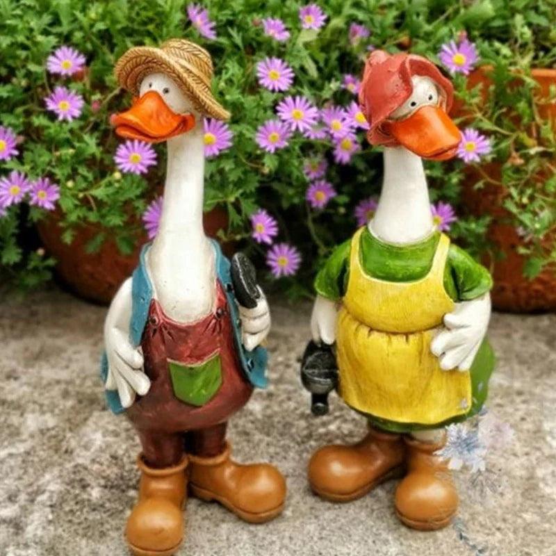Skanto | Hand-Painted Duck Couple Garden Ornaments – Elegant Resin Duck Statues for Outdoor and Indoor Decor