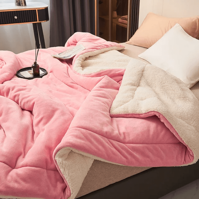 Skanto | Luxury Fleece Blanket for Ultimate Comfort