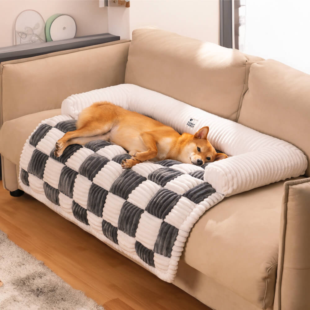 Skanto | Cream Checkered Cozy Dog Mat Furniture Protector Cover