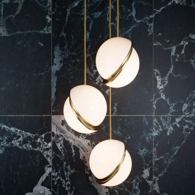 Skanto | AstralAura – Half-Moon Pendant Light