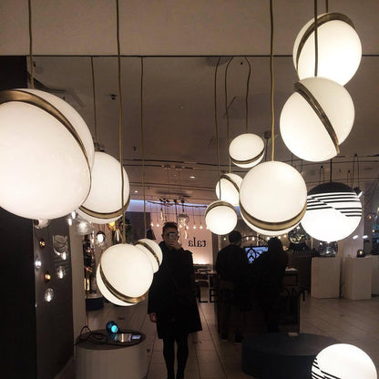 Skanto | AstralAura – Half-Moon Pendant Light
