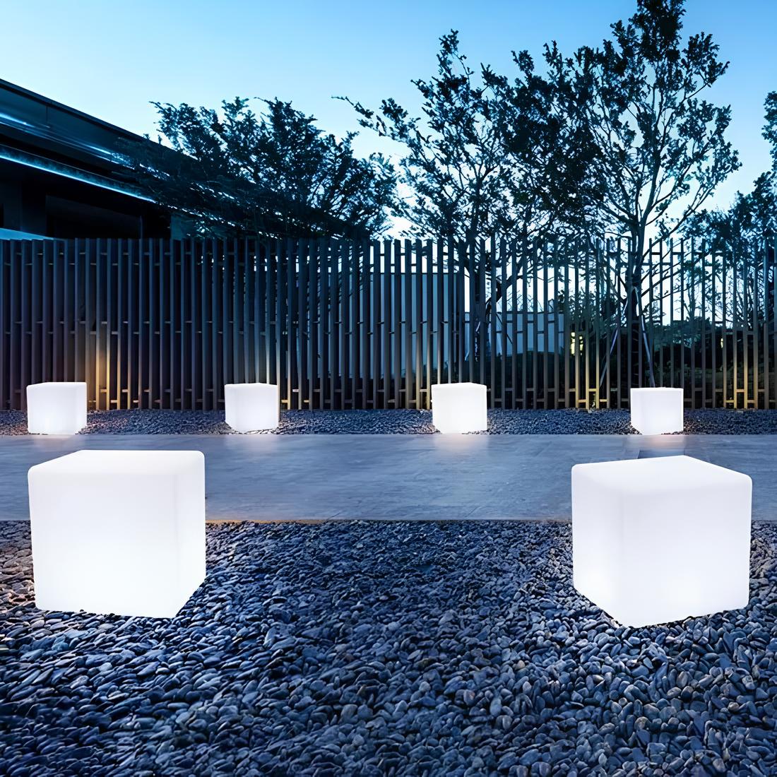 BowLift | Cubic Garden Light