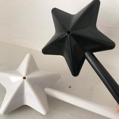 Salt and pepper shaker magic wands | Bowlift
