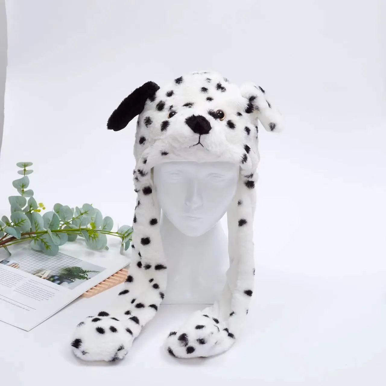 Cute hat with moving ears Skanto