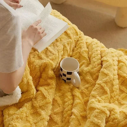 Skanto | Fluffy Winter Blanket for Maximum Warmth
