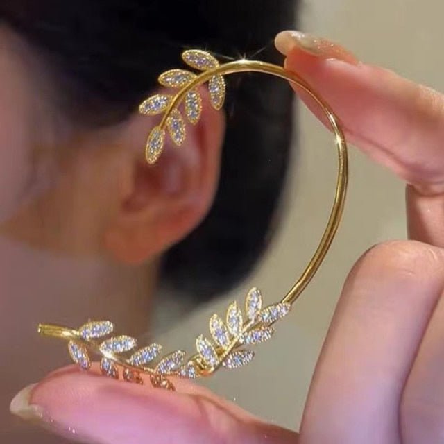 BowLift | Stylish adjustable earrings for an elegant look